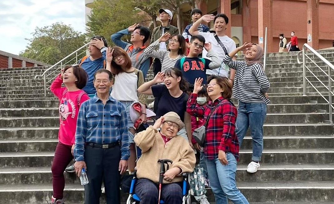 Cai Ma Meique and Her Family