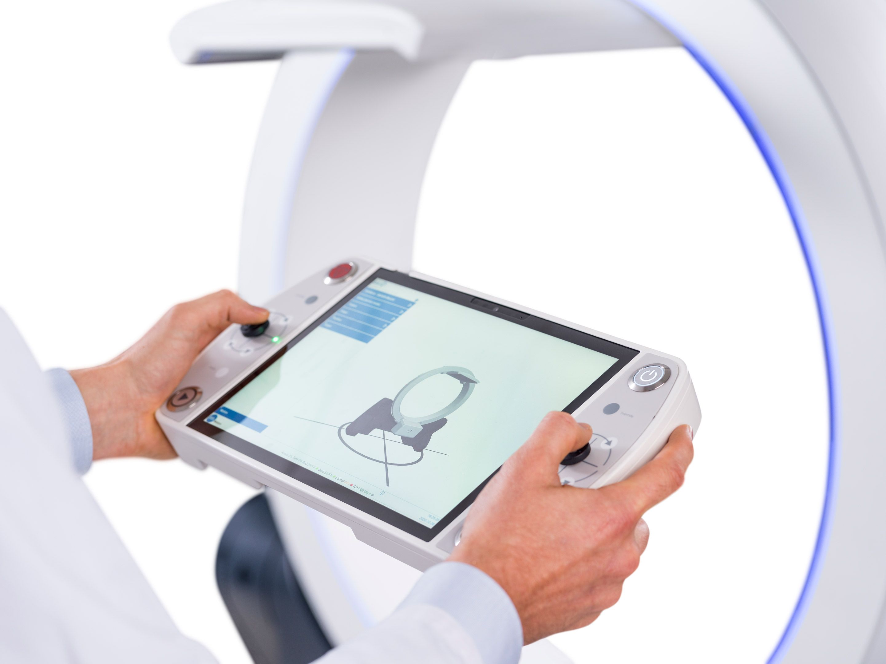 Elekta ImagingRing advanced mobile CT scanner in use with Elekta Studio